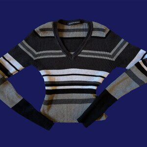 brandy melville v-neck long sleeve, super soft